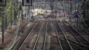 'Track fault' in Paris crash