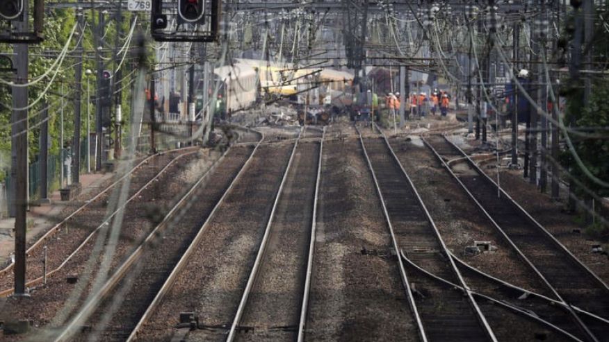 'Track fault' in Paris crash