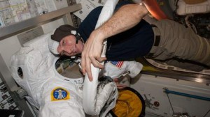 Mike Hopkins prepares for his first spacewalk