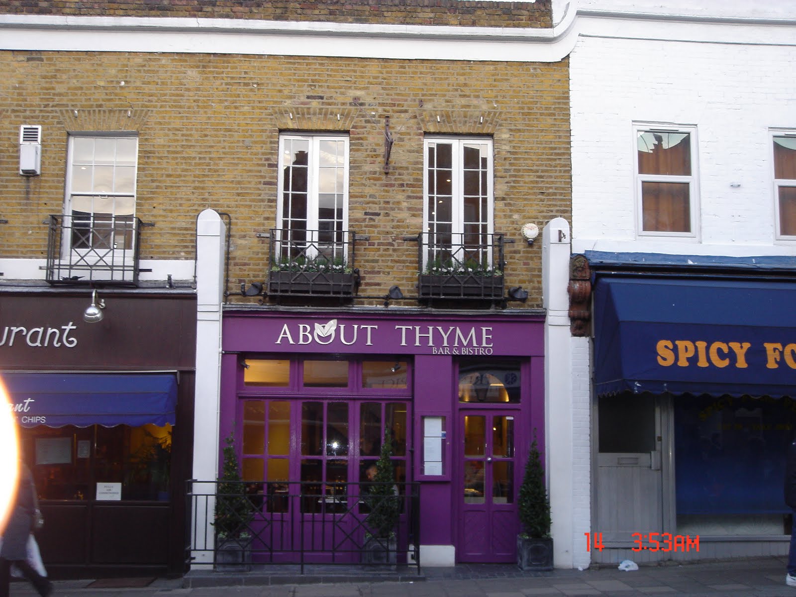 About thyme fachada 2