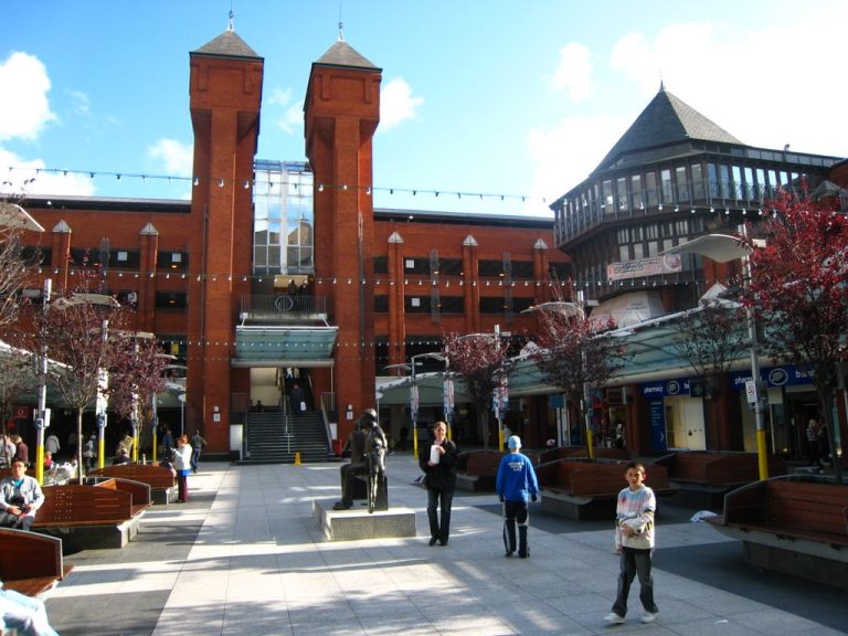 Ealing Broadway Shopping Centre 768x576