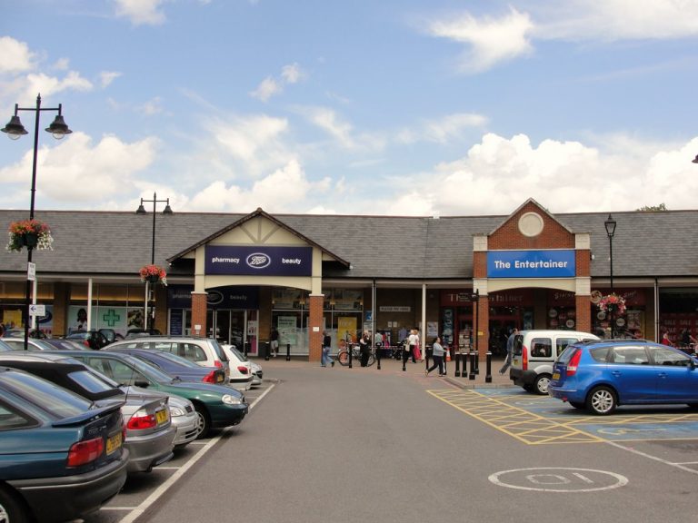 Two Rivers Shopping Centre 768x576