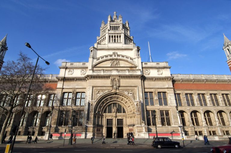 Victoria and Albert Museum 768x511