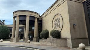 skynewsglasgowglasgowhighcourt7003458 Access to London
