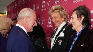 skynewskingcharlesrodstewart7246060 Access to London You put that little ratbag in his place Rod Stewart tells King