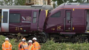 skynewsbedfordtrain7281710 Access to London