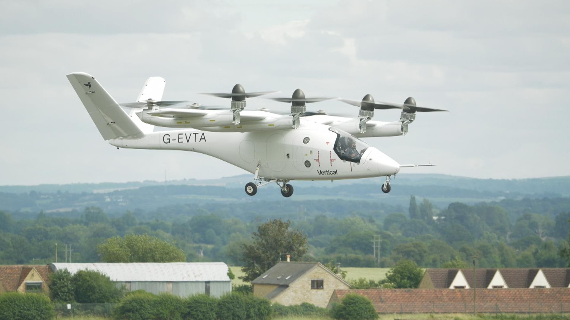 skynewsairtaxis7286775 Access to London