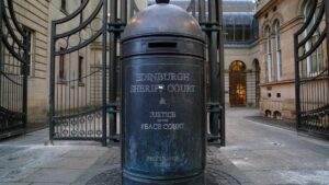 skynewscourtedinburghedinburghsheriffcourt6853286 Access to London