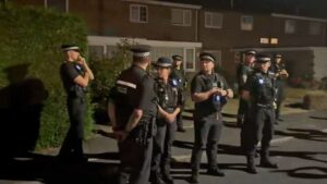 skynewsthetfordpolice73154131 Access to London