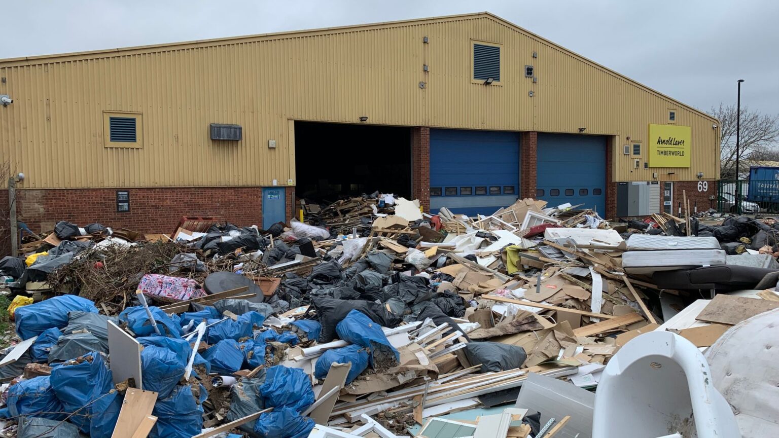Gang of four sentenced over illegal waste dumping